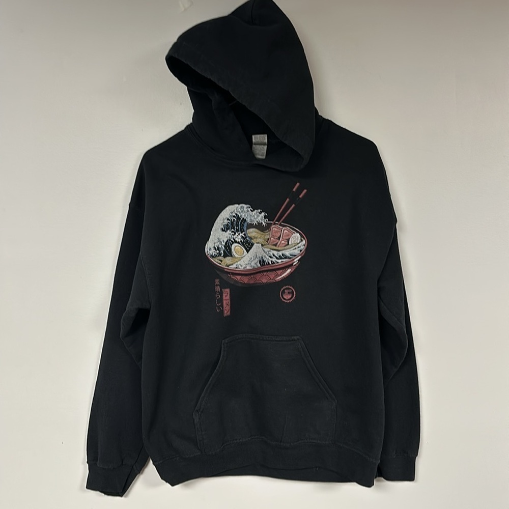 Gildan Black Great Ramen Waive Hoodie Men's Sweatshirt,  Vincent Trinidad Art, M